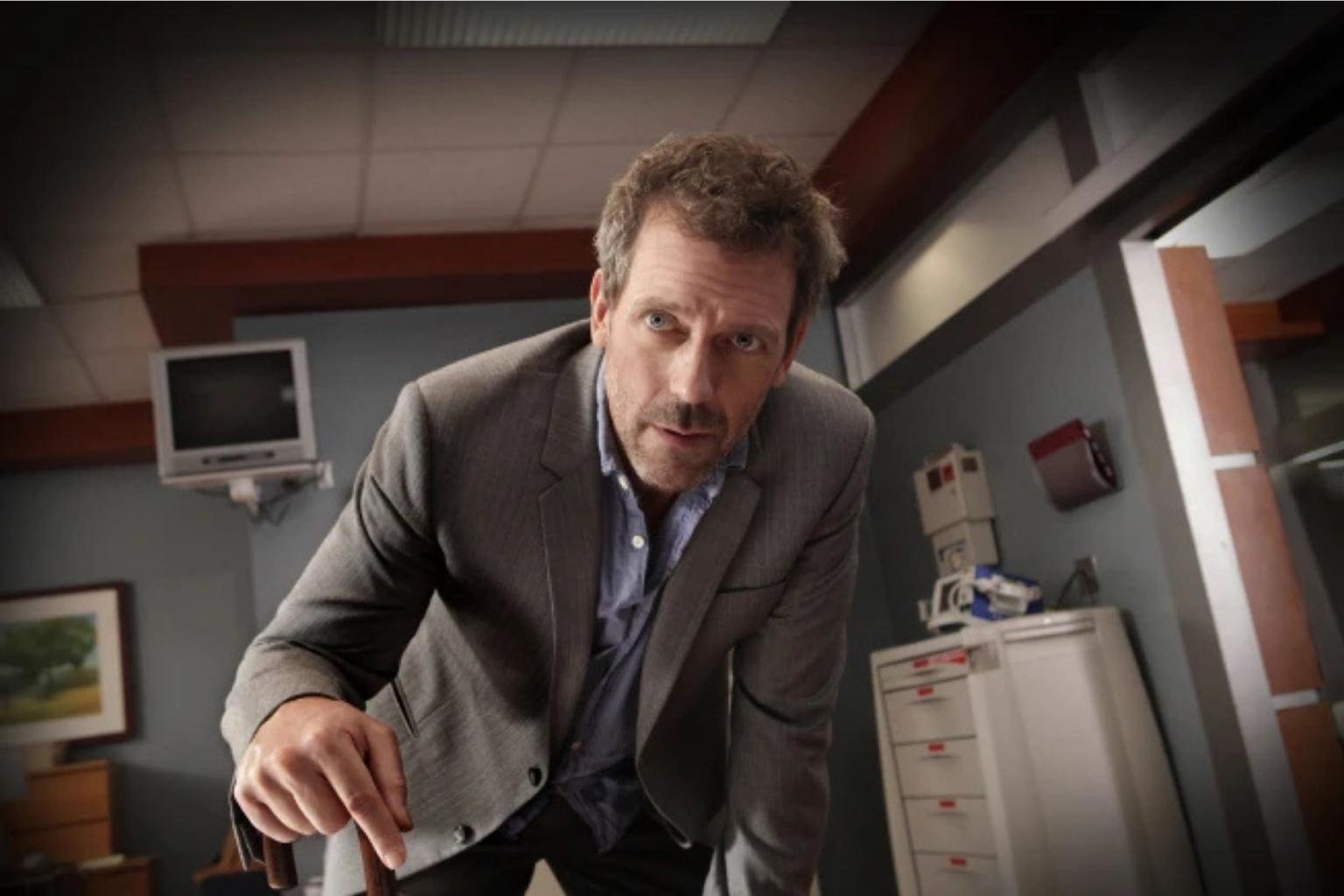Dr. House conversando com um paciente em meio a um dilema sobre eutanásia